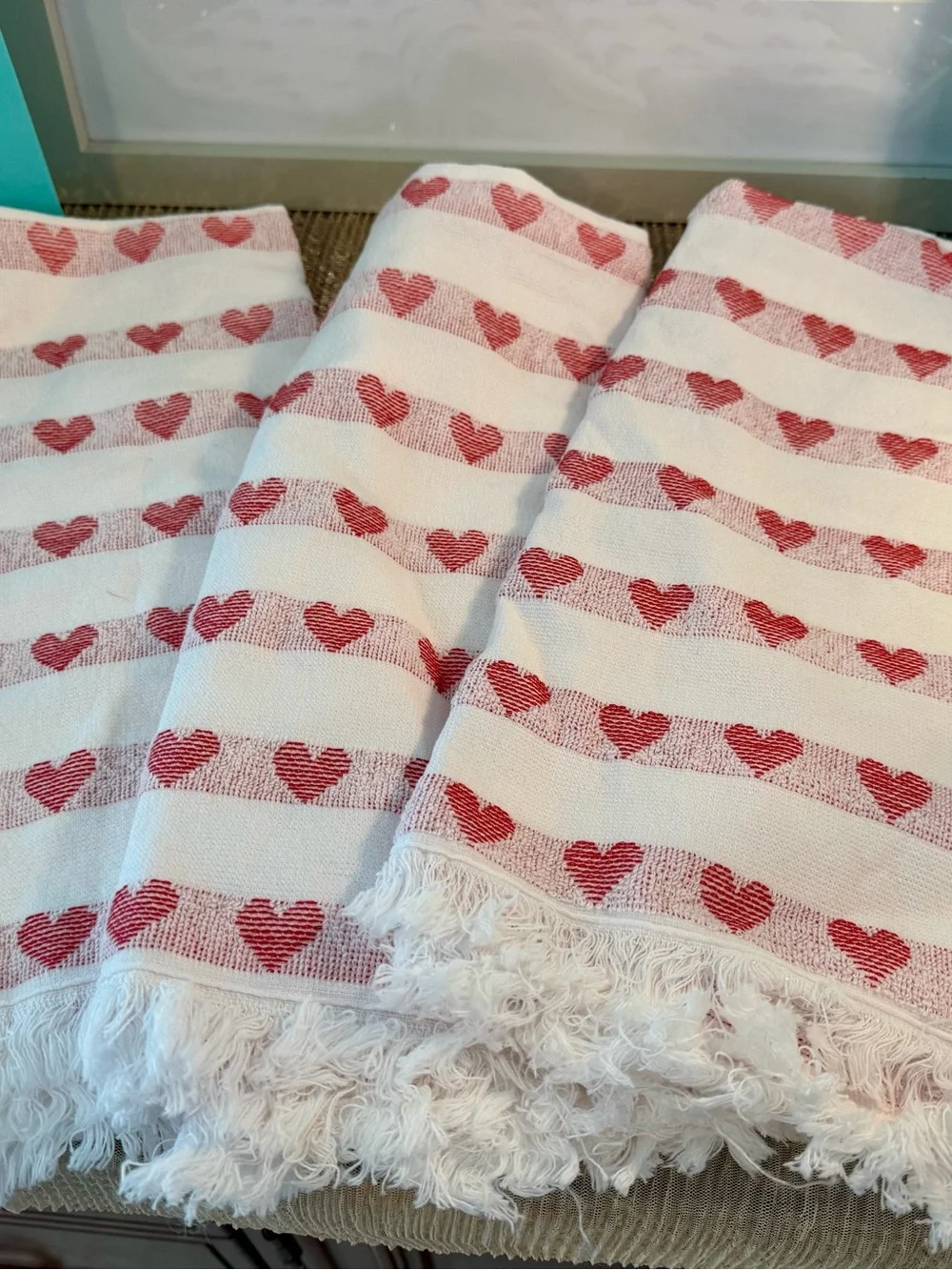🌸H38 - Red Heart Stripe Cotton Hand Towel - White & Red♥️💌🛍️